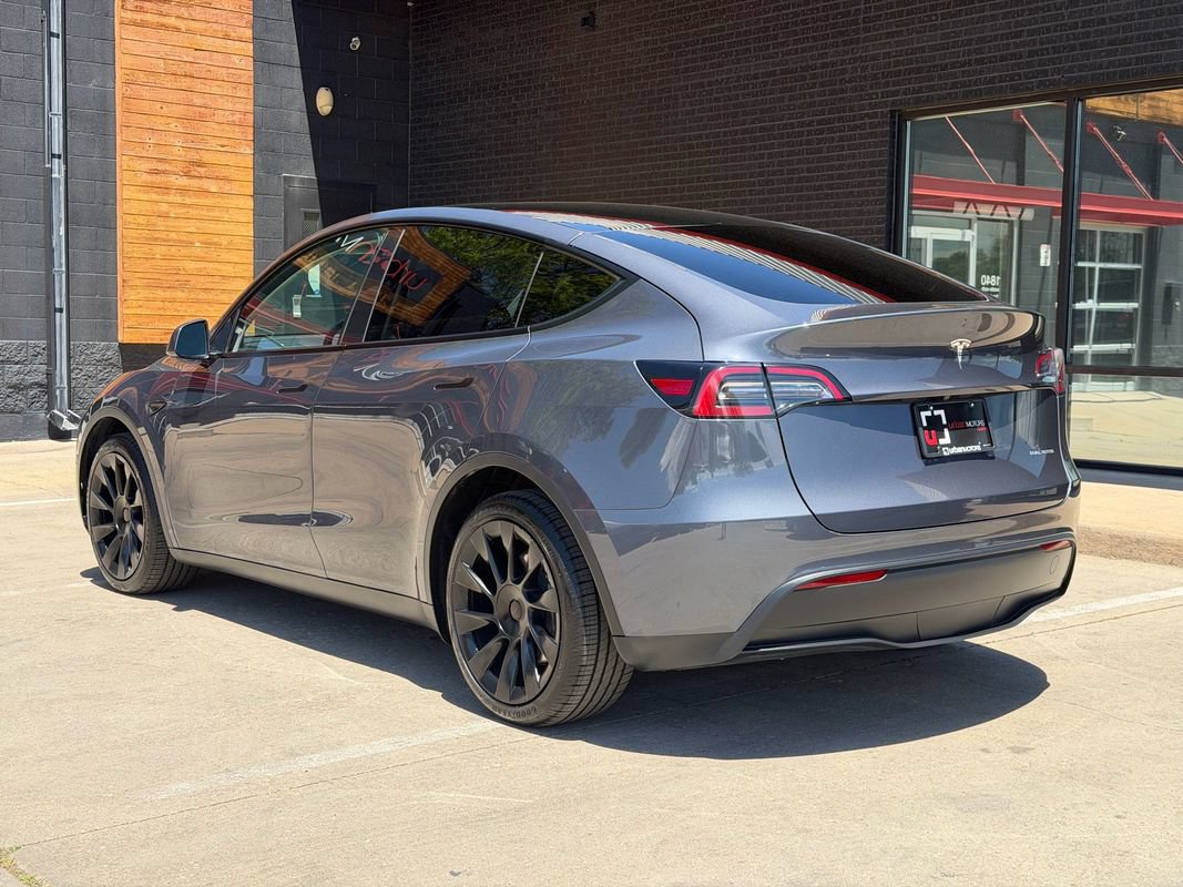 Used 2023 Tesla Model Y Long Range AWD/4WD image 3