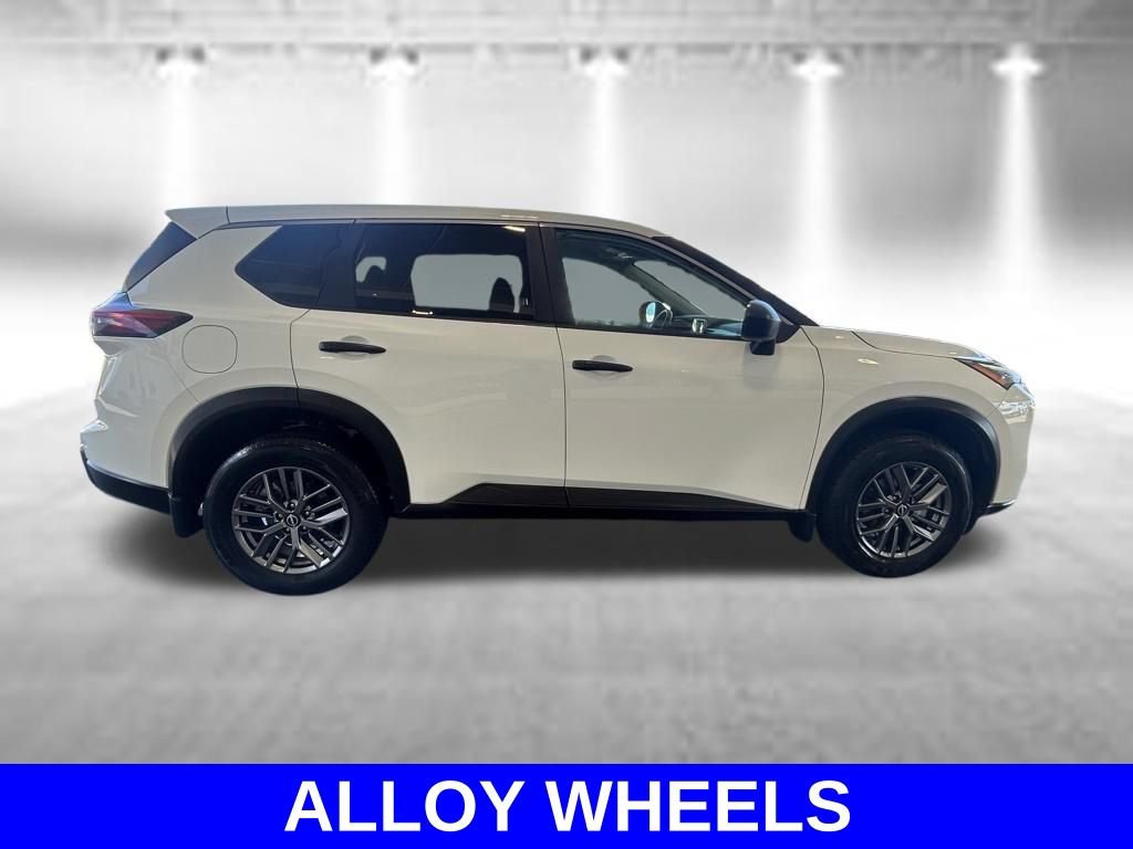 Used 2024 Nissan Rogue S AWD/4WD video 3
