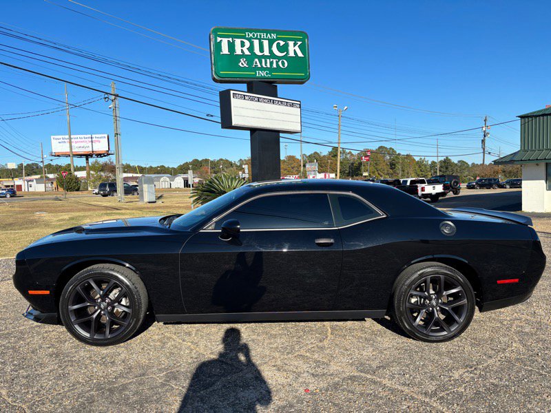 Used 2023 Dodge Challenger SXT w/ Blacktop Package image 2