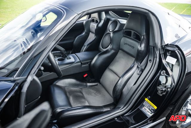 Used 2006 Dodge Viper SRT-10 image 4