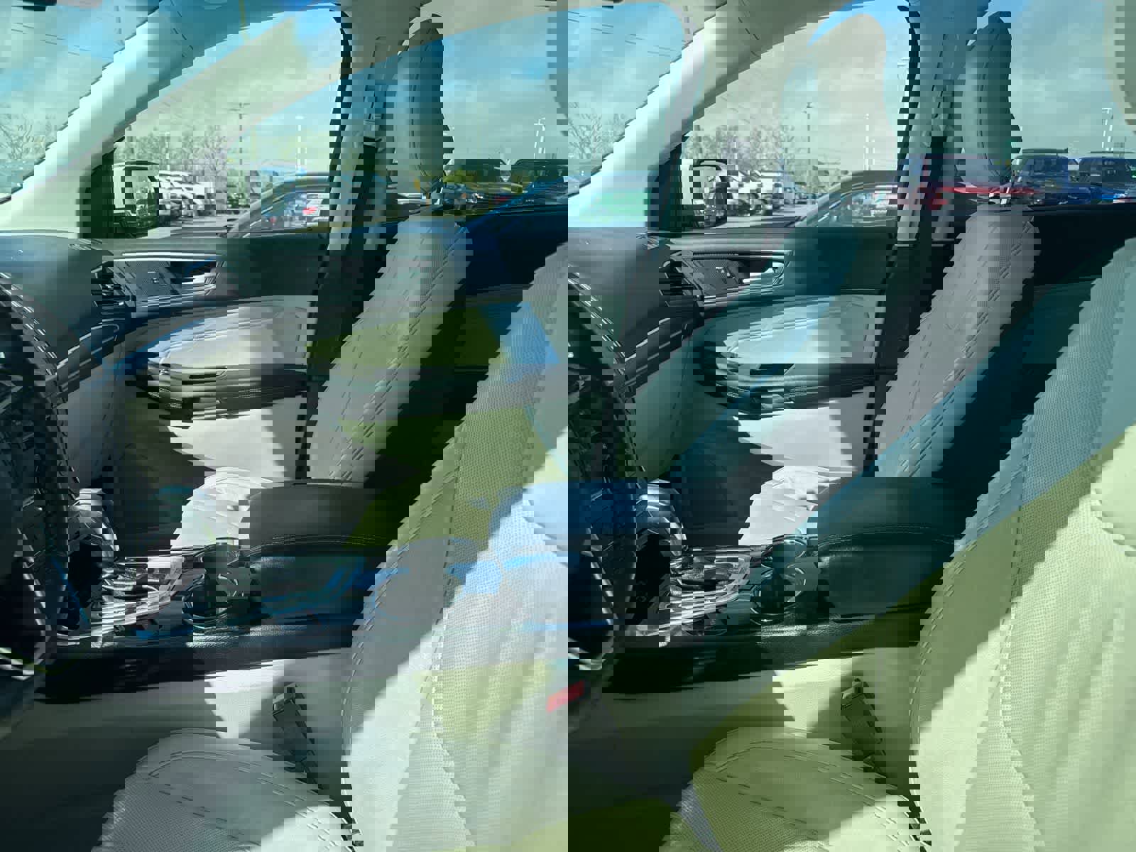 Used 2016 Ford Edge Titanium w/ Equipment Group 301A image 30