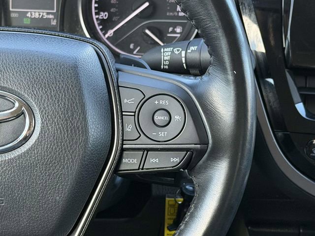 Used 2023 Toyota Camry SE image 12