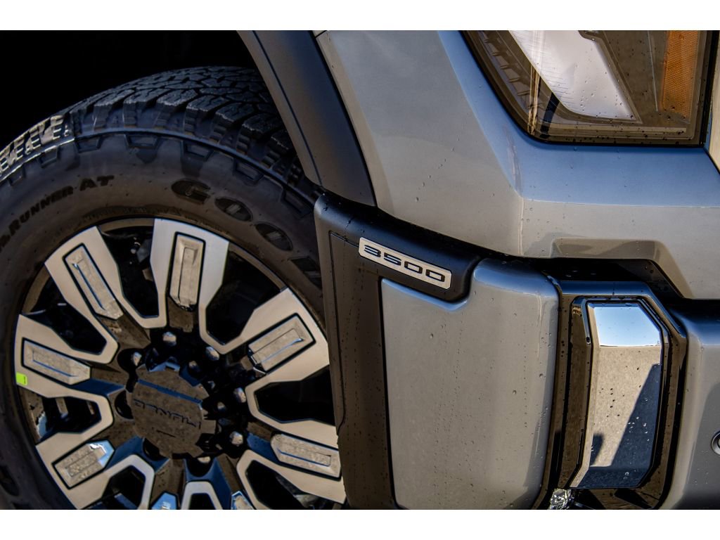 New 2026 GMC Sierra 3500 Denali w/ Denali Reserve Package image 9