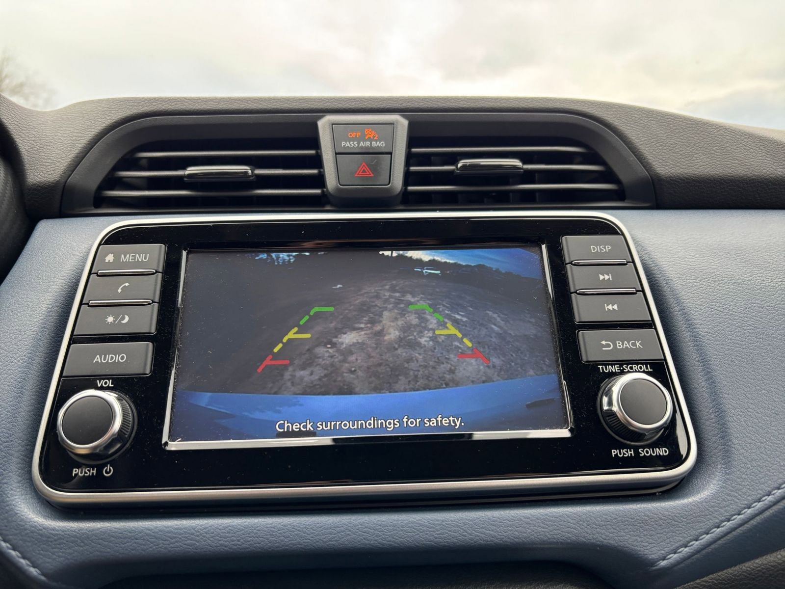 Used 2025 Nissan Versa SV image 22