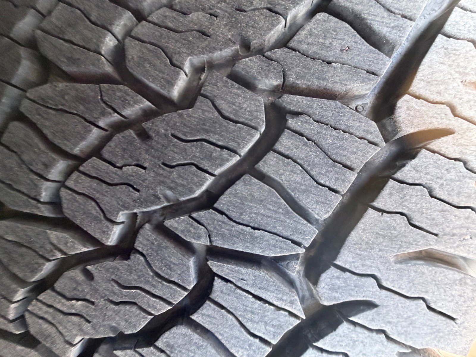 Certified 2023 GMC Yukon AT4 image 36