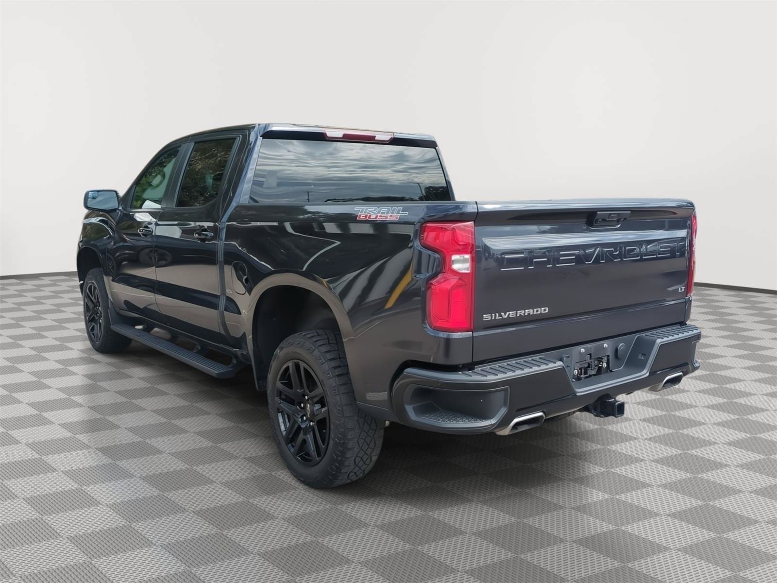 Used 2023 Chevrolet Silverado 1500 LT Trail Boss w/ Protection Package AWD/4WD image 4