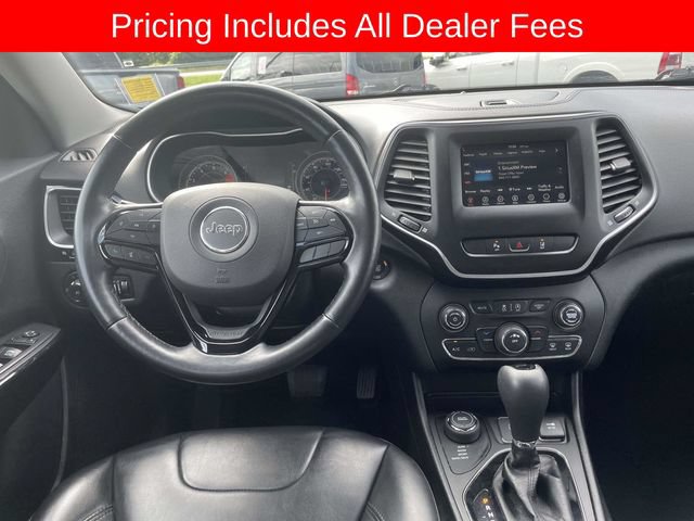 Used 2021 Jeep Cherokee Latitude Plus AWD/4WD image 13