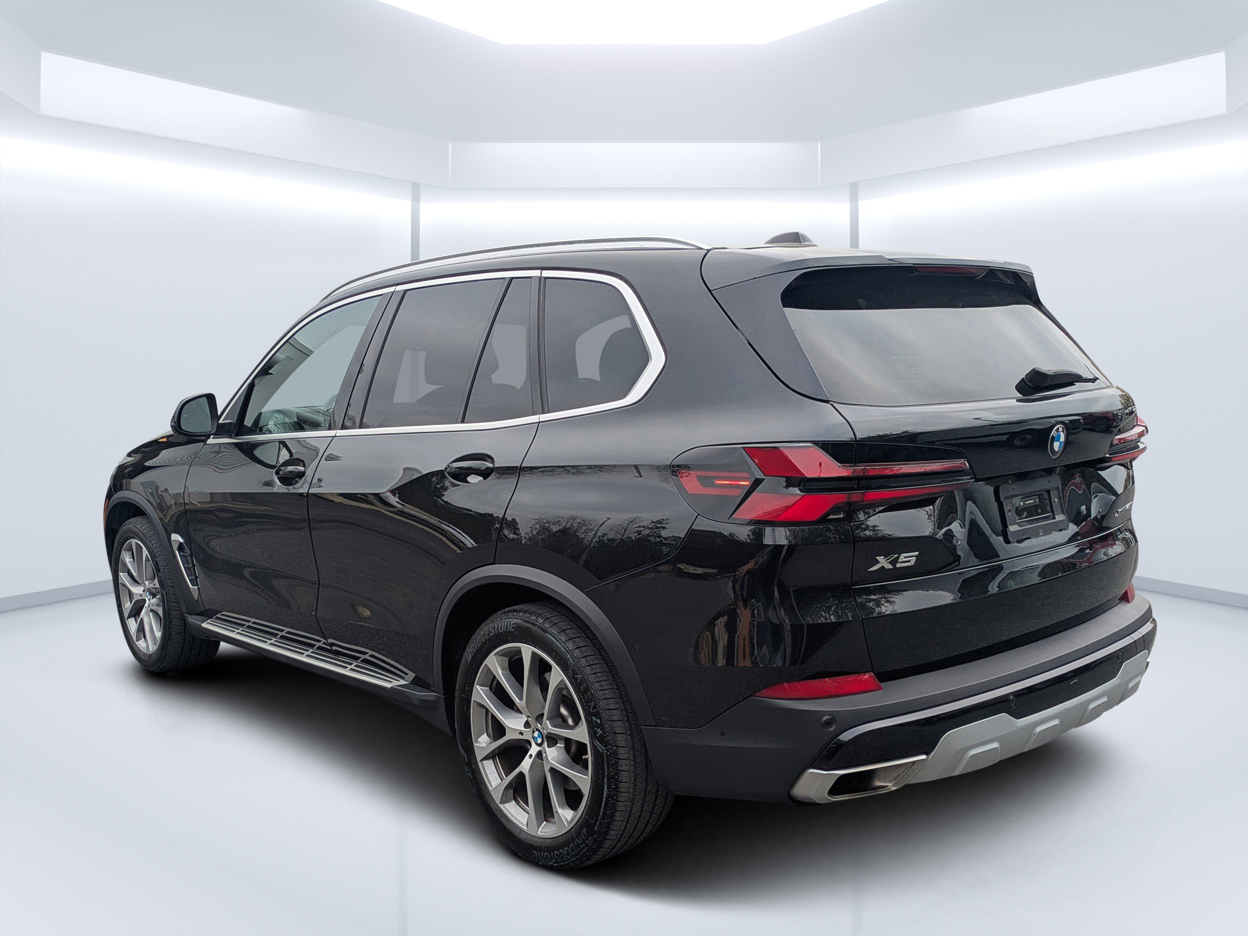 Used 2025 BMW X5 xDrive40i AWD/4WD image 5