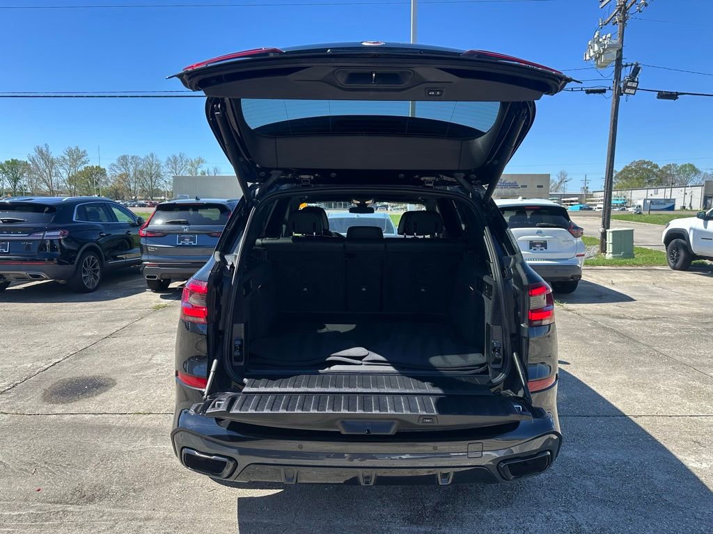 Used 2023 BMW X5 M50i w/ Climate Comfort Package image 28