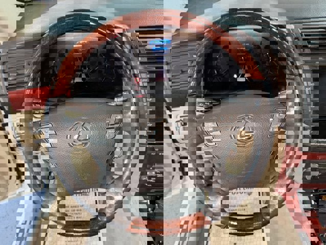 Used 2011 Lexus LS 460 AWD w/ Comfort Pkg image 33