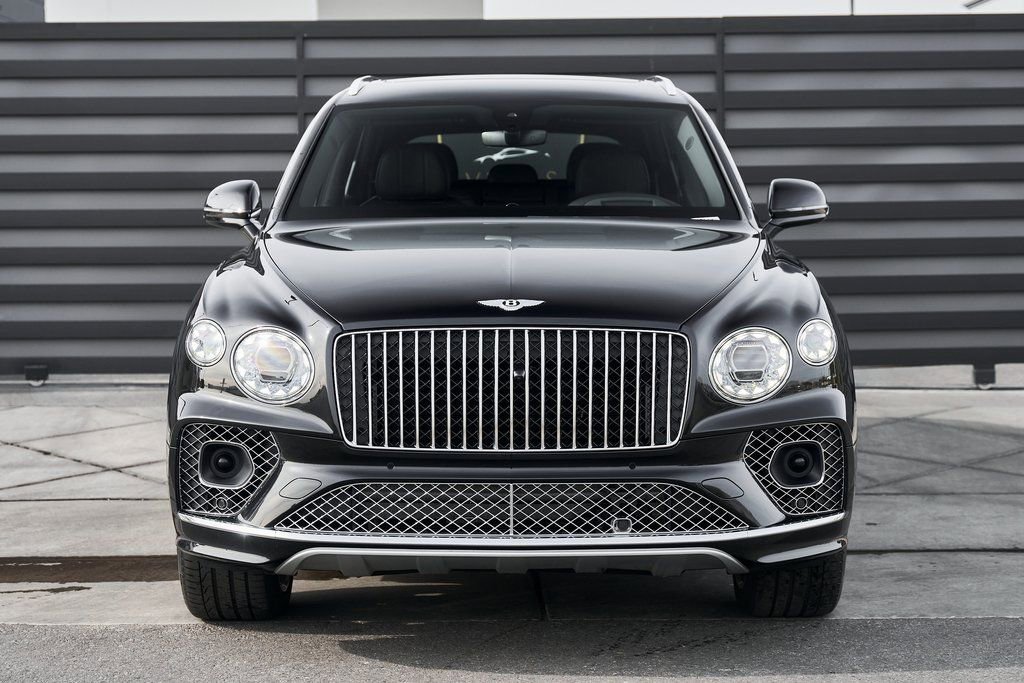 Used 2023 Bentley Bentayga Extended Wheelbase AWD/4WD image 15