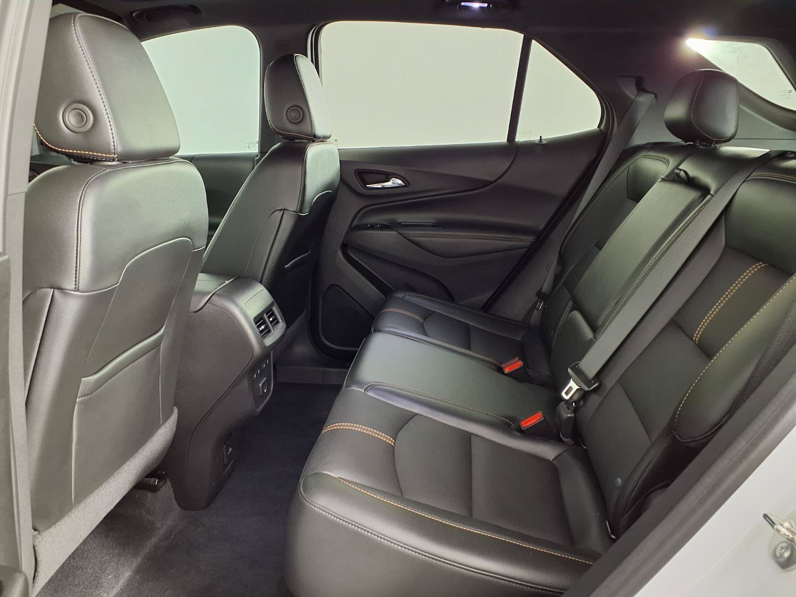 Used 2024 Chevrolet Equinox Premier AWD/4WD image 13