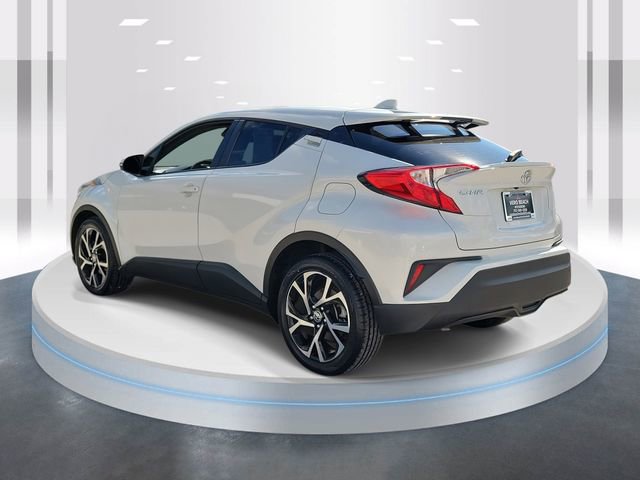 Used 2021 Toyota C-HR XLE image 4