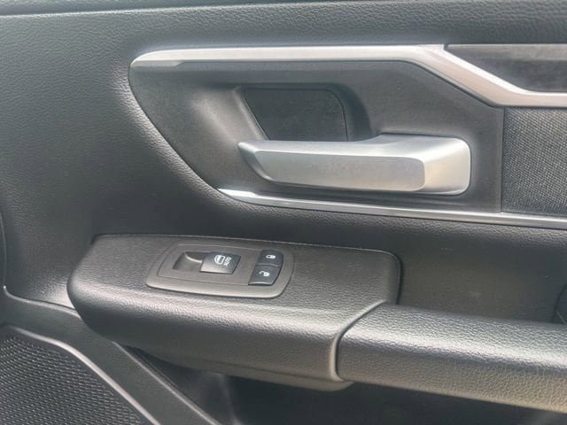 Used 2023 RAM 1500 Big Horn AWD/4WD image 36