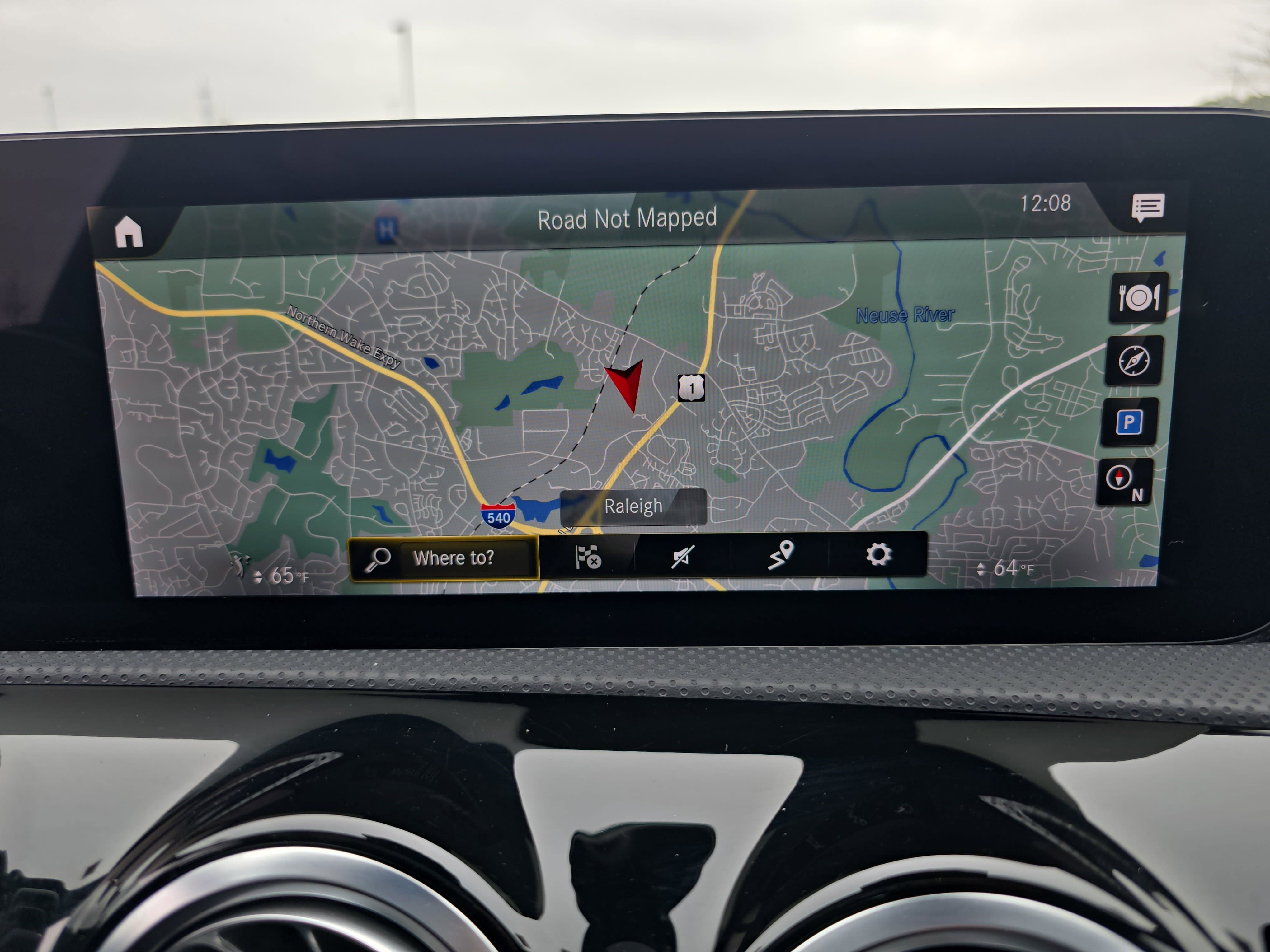 Used 2023 Mercedes-Benz CLA 250 4MATIC w/ Premium Package image 23