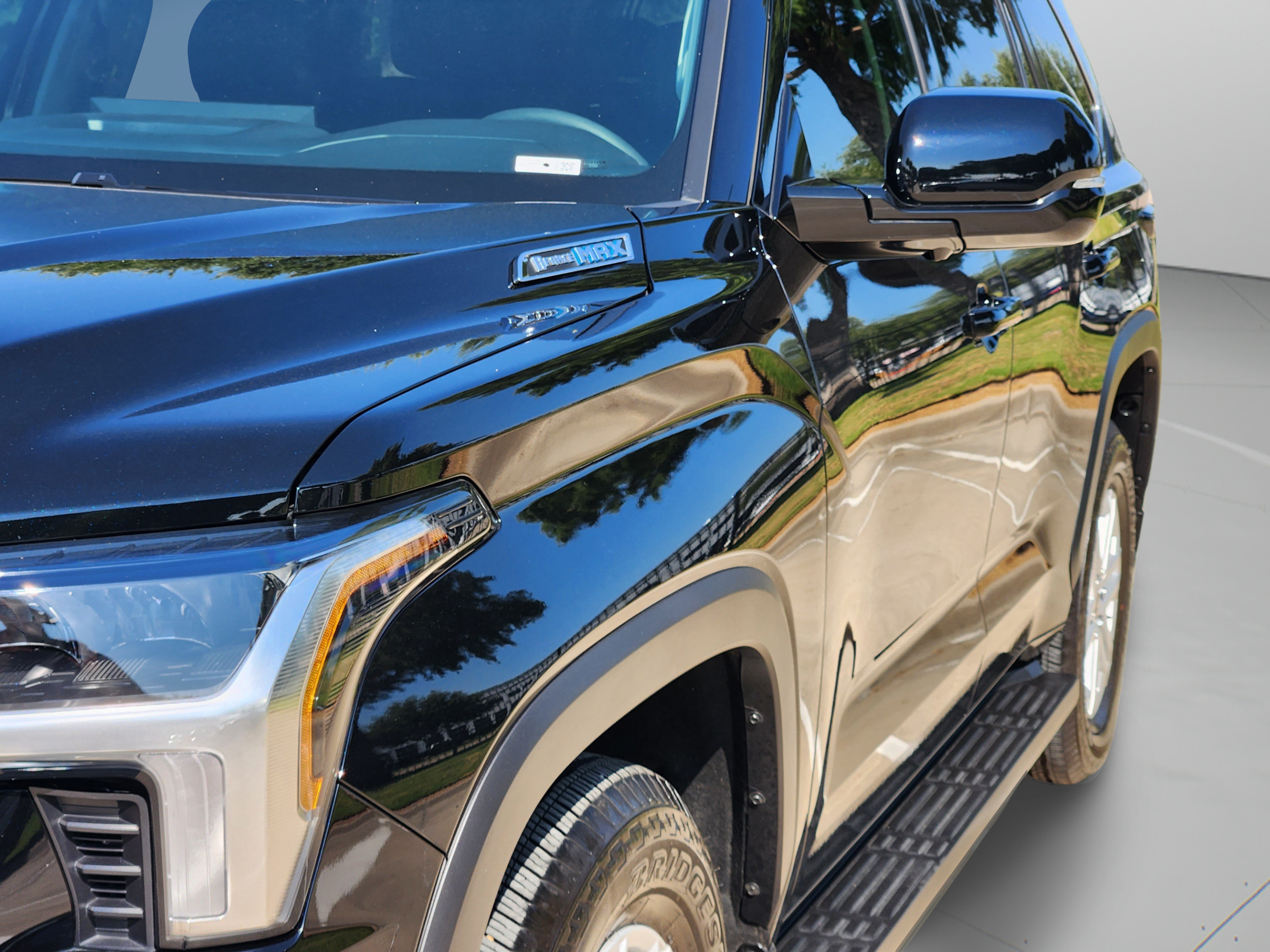 Used 2024 Toyota Sequoia SR5 w/ SR5 Premium Package AWD/4WD image 40