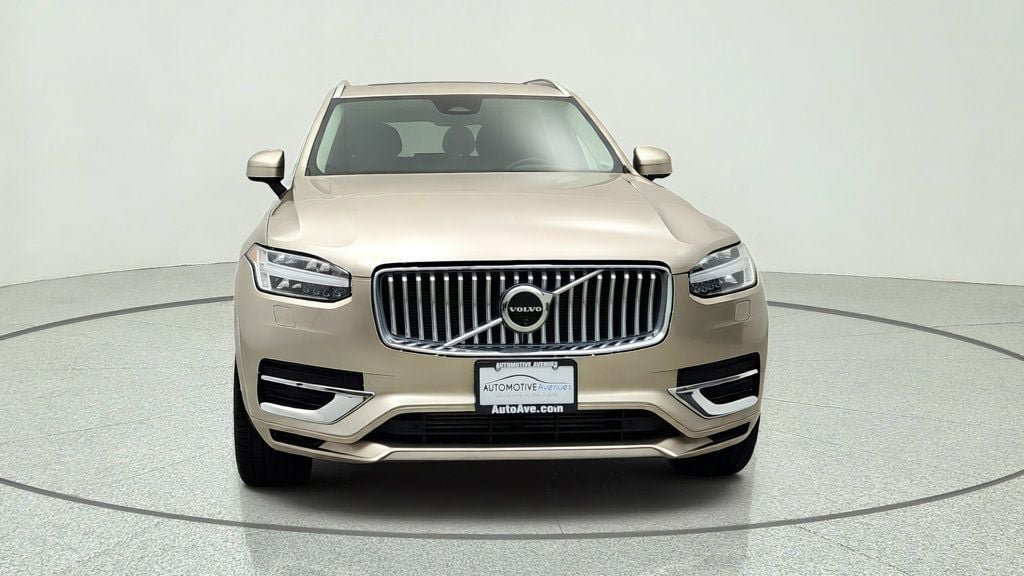 Used 2024 Volvo XC90 T8 Plus w/ Protection Package Premier AWD/4WD image 2