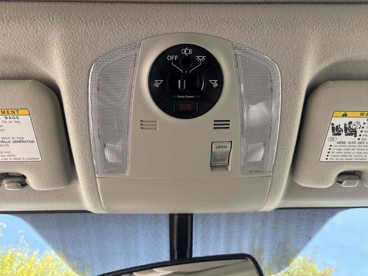 Used 2012 Toyota Prius Four w/ Deluxe Solar Roof Pkg FWD image 26