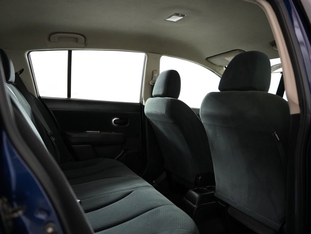 Used 2012 Nissan Versa 1.8 S image 29