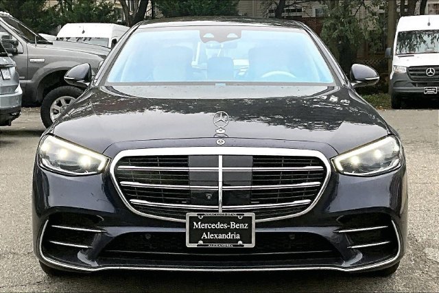 Used 2023 Mercedes-Benz S 580 4MATIC Sedan image 2