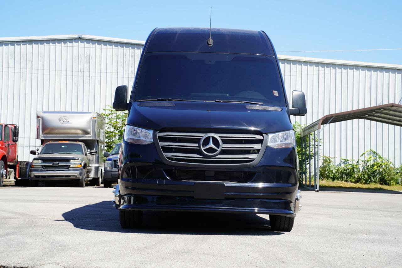 Used 2021 Mercedes-Benz Sprinter 3500 image 2
