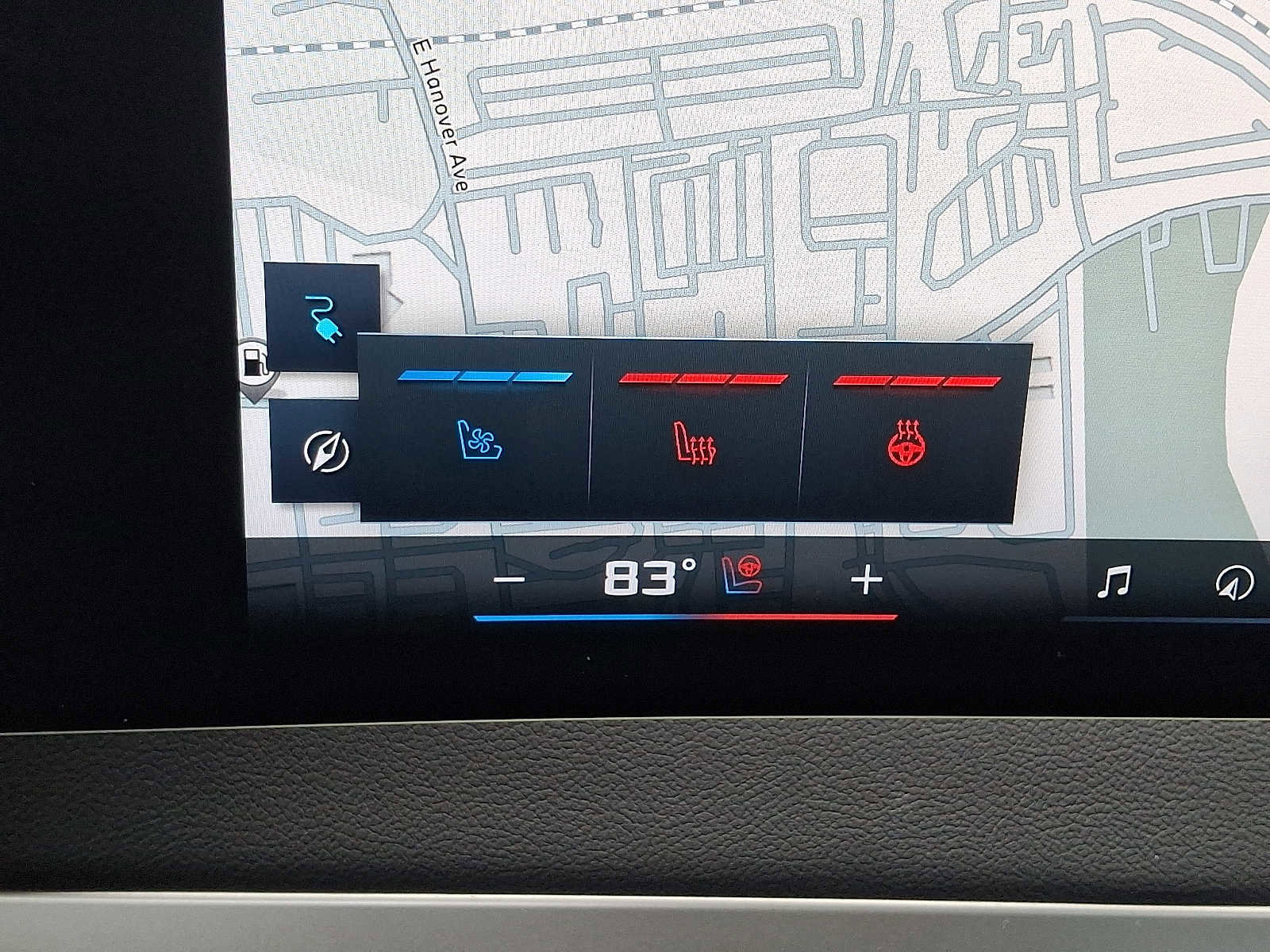 Used 2025 BMW iX M60 image 25