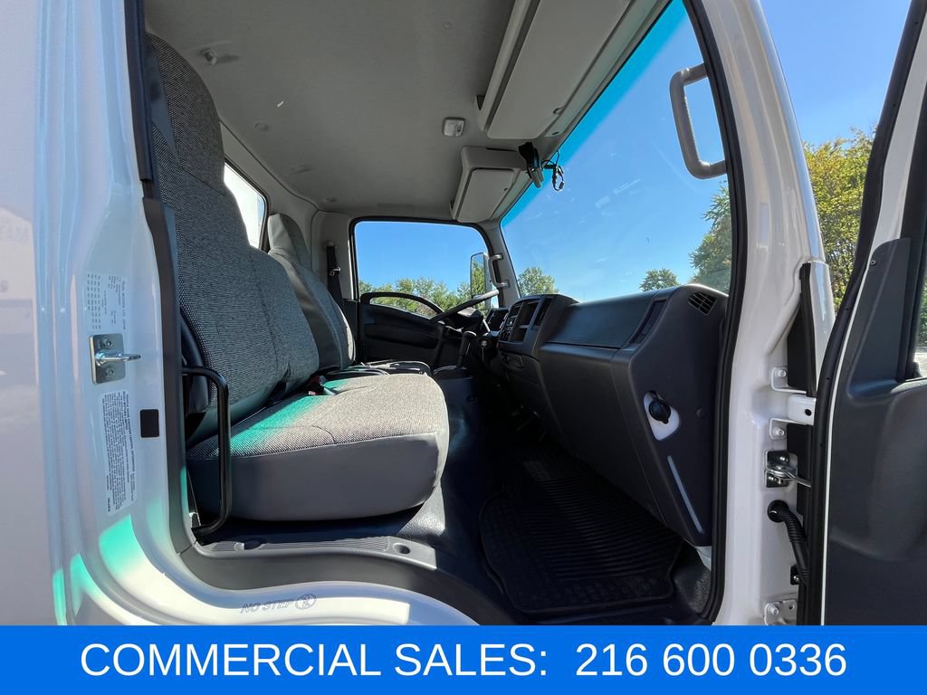 Used 2024 Isuzu NPR RWD image 28