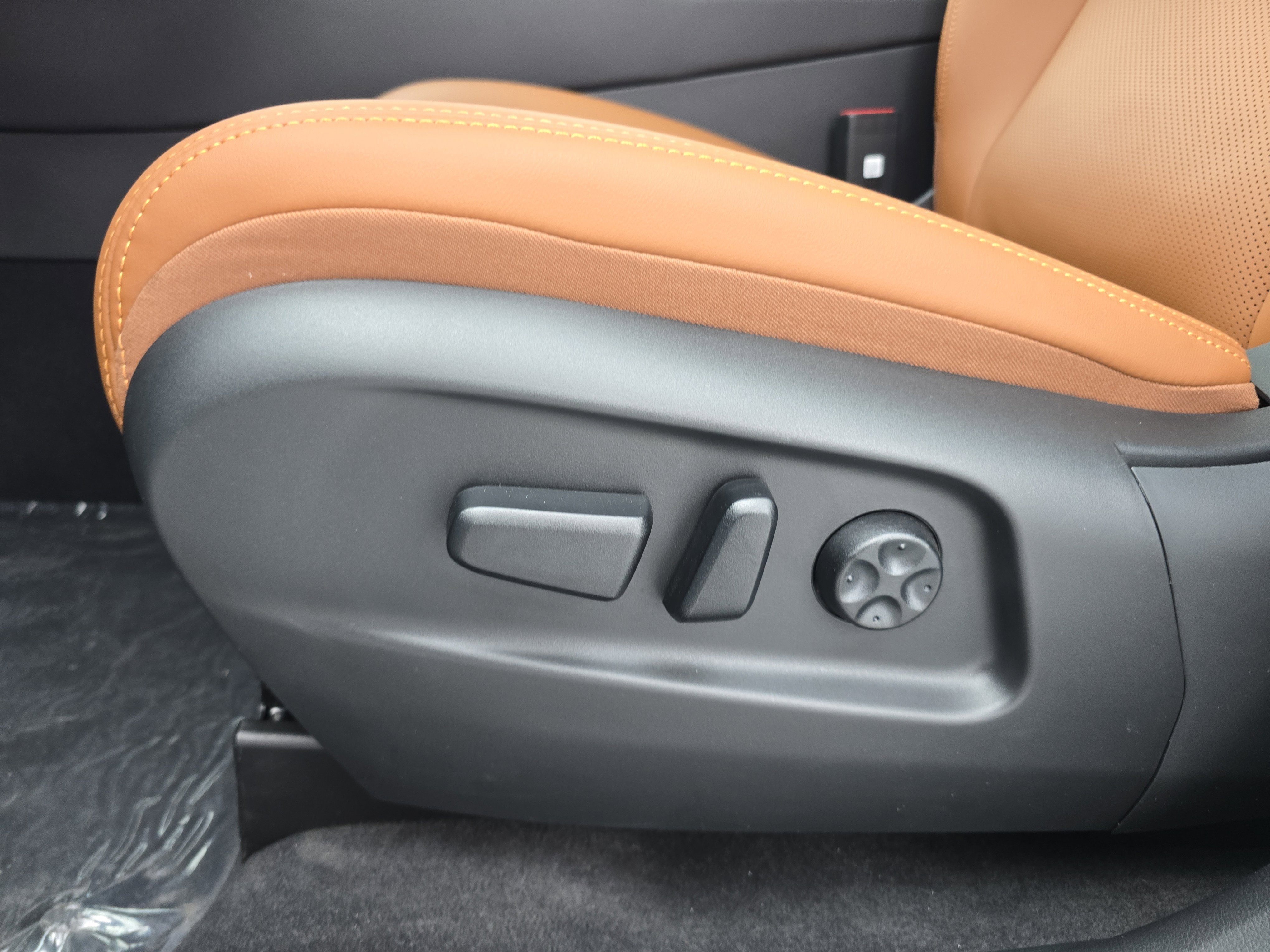 New 2025 VinFast VF 8 Plus image 27