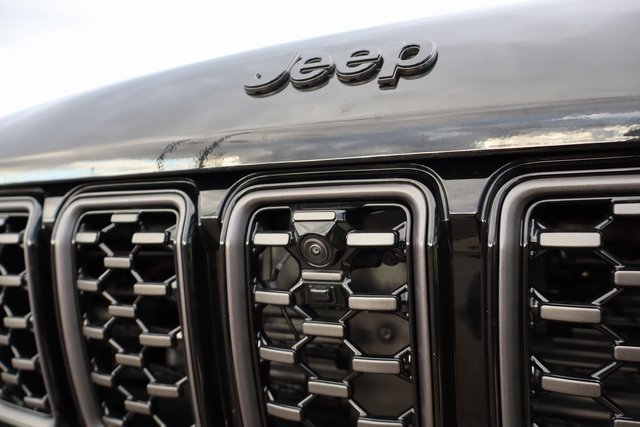 New 2025 Jeep Grand Cherokee Summit w/ Obsidian Package image 6