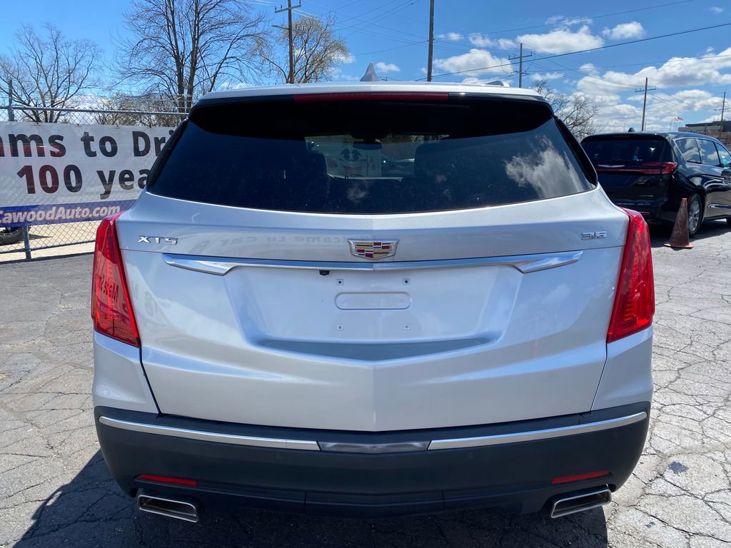 Used 2017 Cadillac XT5 Luxury image 3