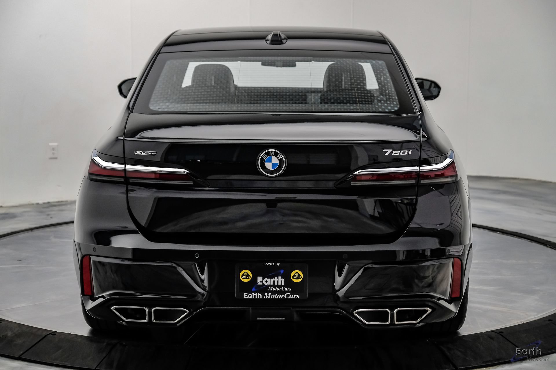 Used 2026 BMW 760i xDrive w/ Executive Package AWD/4WD image 13