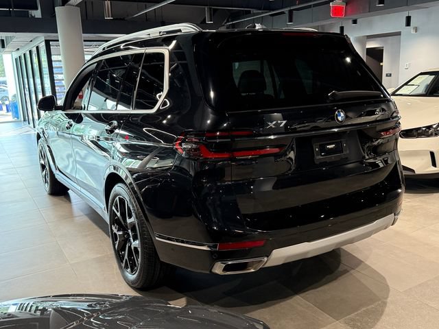 Used 2024 BMW X7 xDrive40i w/ Parking Assistance Package AWD/4WD image 6