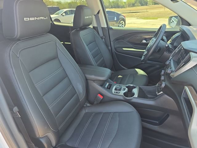 Used 2024 GMC Terrain Denali w/ Denali Premium Package AWD/4WD image 10