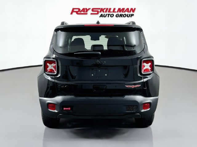 Used 2023 Jeep Renegade Trailhawk AWD/4WD image 6