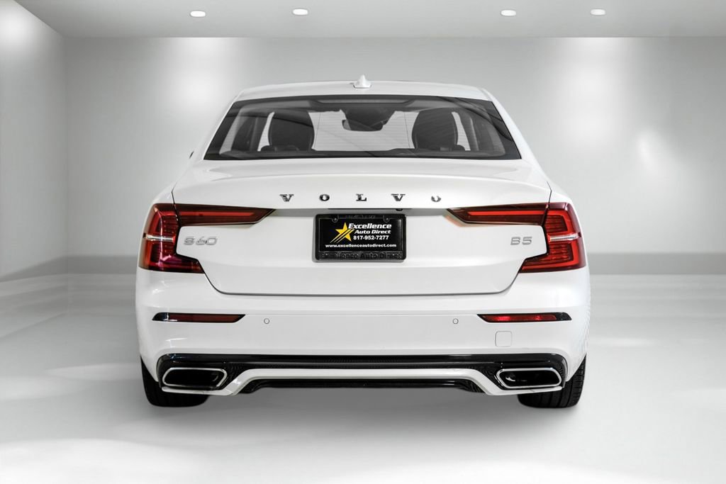 Used 2022 Volvo S60 B5 Inscription image 10