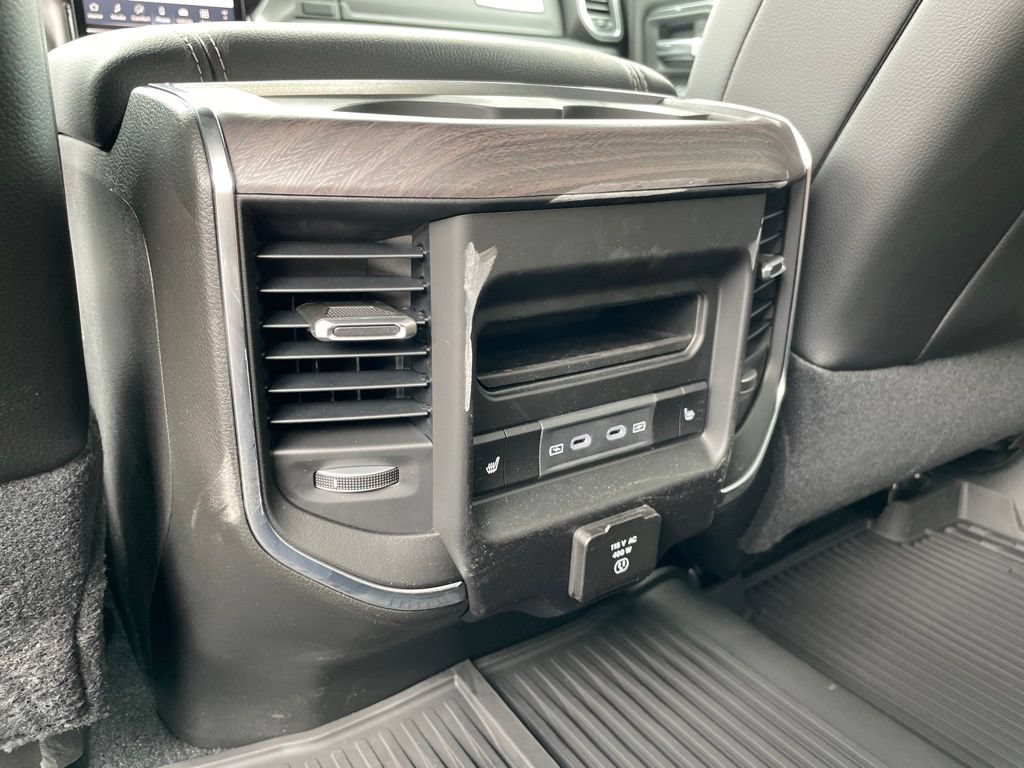 New 2026 RAM 2500 Laramie AWD/4WD image 15
