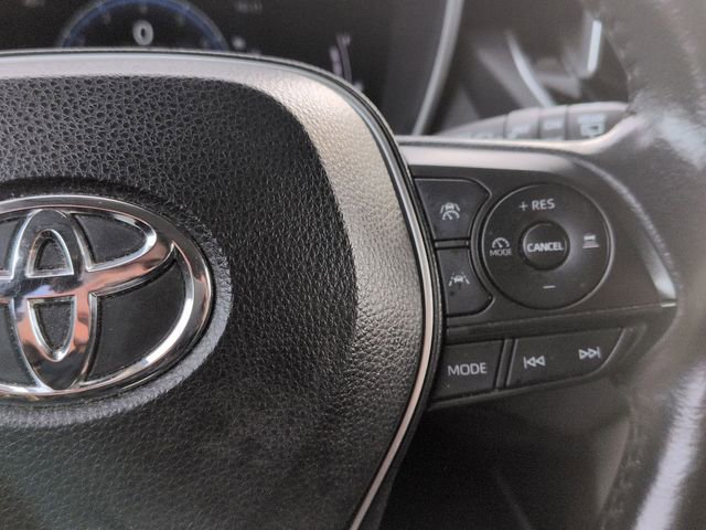 Used 2023 Toyota Corolla Cross XLE image 16