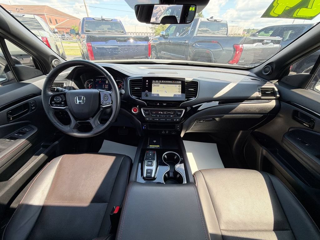 Used 2024 Honda Passport Black Edition image 10