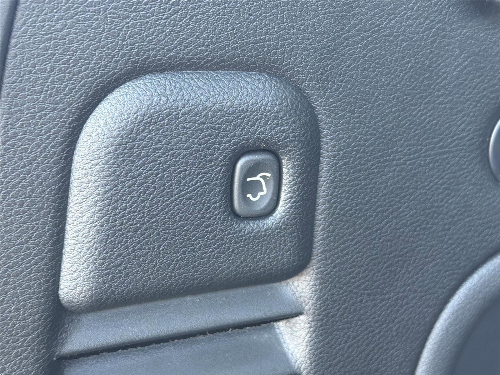 Used 2021 Jeep Grand Cherokee Laredo X image 19