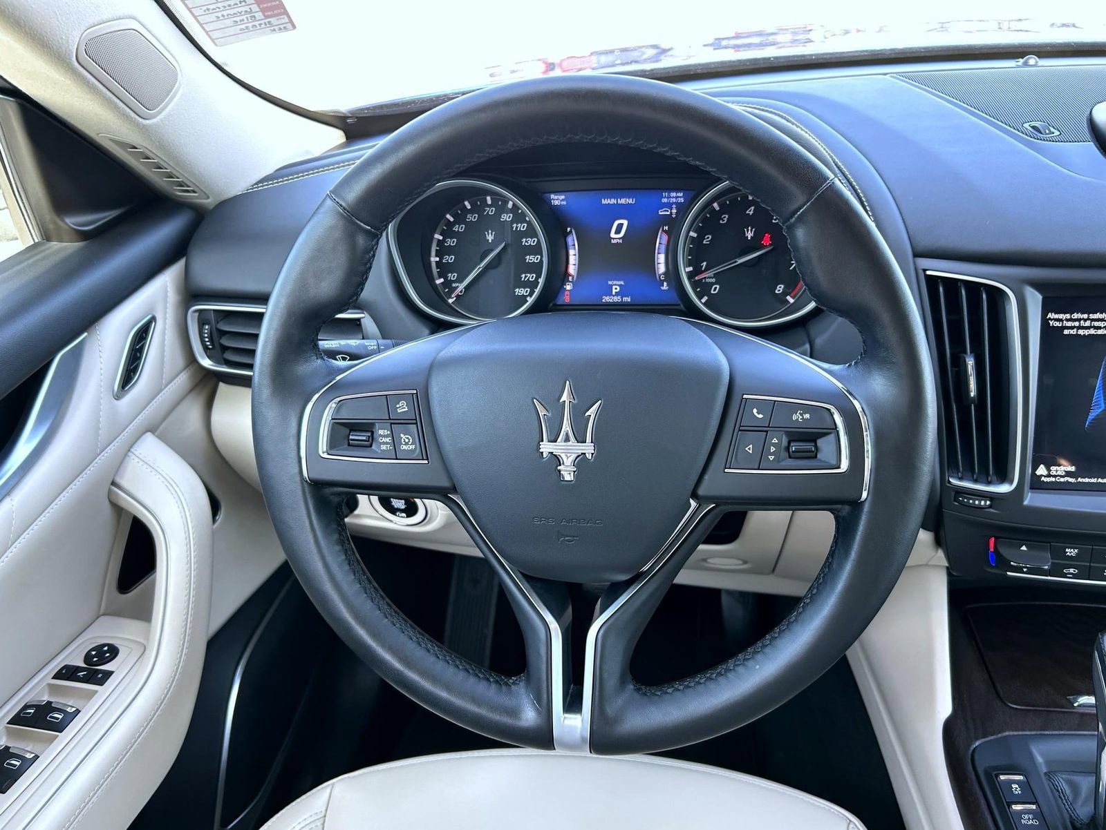 Used 2019 Maserati Levante GranLusso image 11