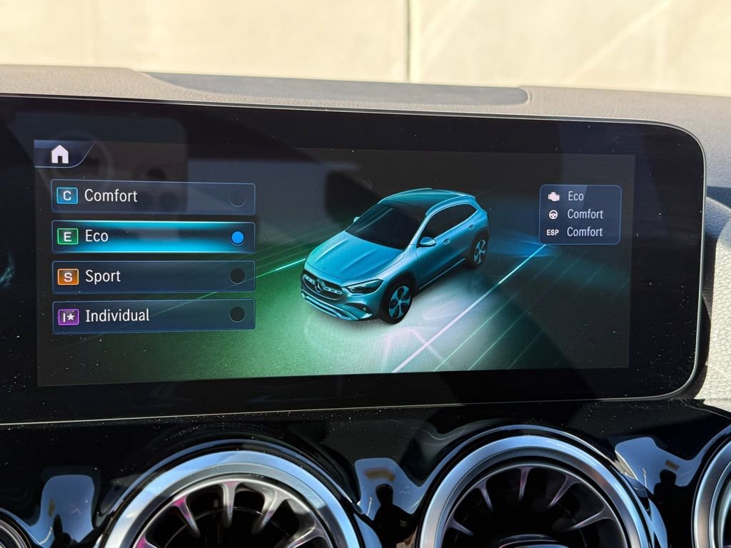 Used 2025 Mercedes-Benz GLA 250 image 9