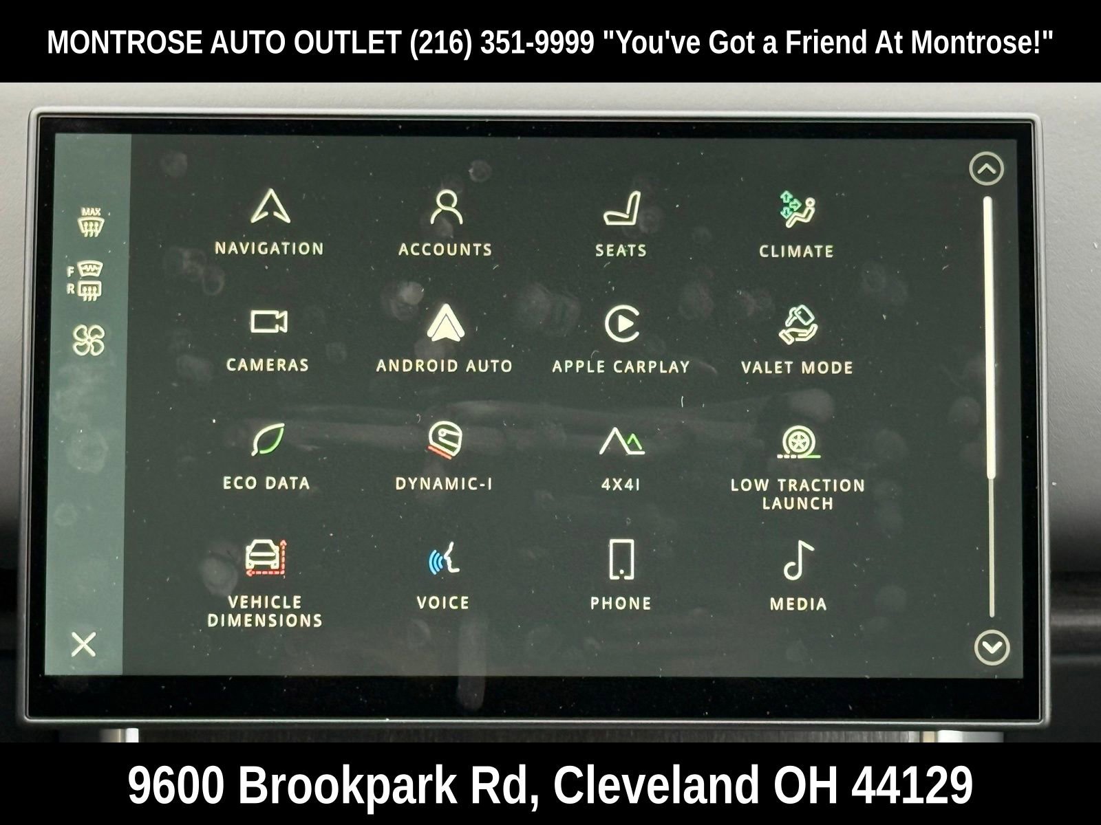 New 2025 Land Rover Range Rover SE image 24