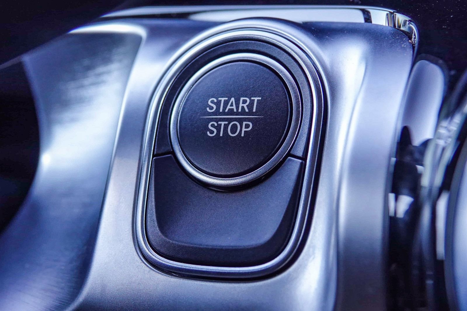 Used 2024 Mercedes-Benz EQB 350 4MATIC SUV image 22