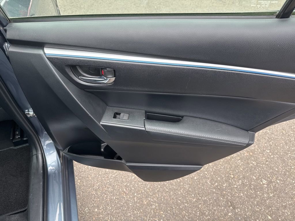 Used 2015 Toyota Corolla S image 28