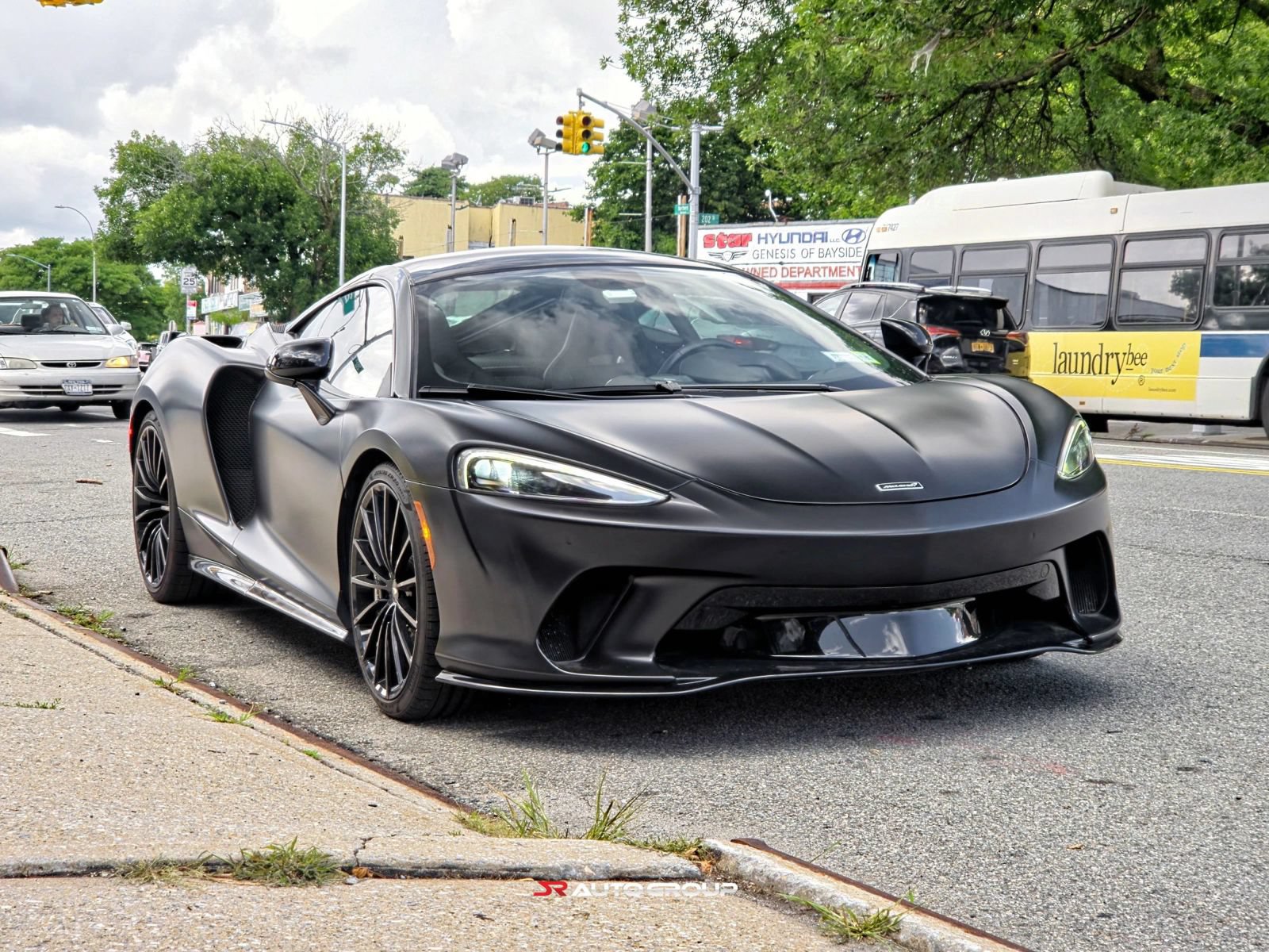 Used 2020 McLaren GT RWD image 4