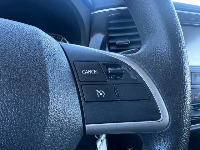 Used 2018 Mitsubishi Outlander ES image 33