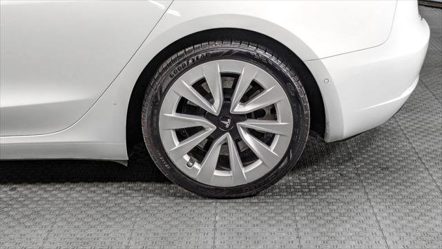 Used 2021 Tesla Model 3 Standard Range Plus image 34