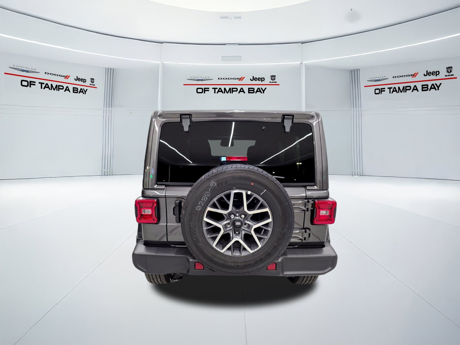 New 2025 Jeep Wrangler Unlimited Sahara AWD/4WD image 5