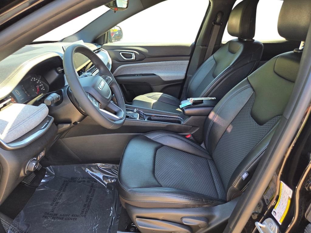 Used 2024 Jeep Compass Latitude AWD/4WD image 17