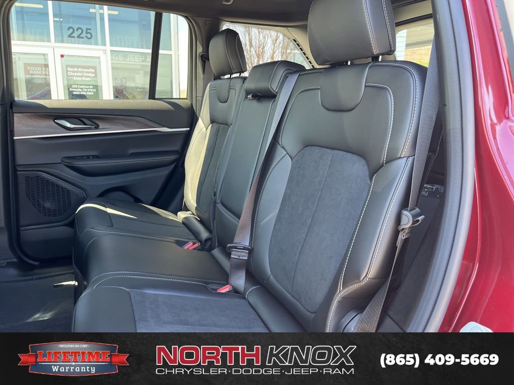 New 2026 Jeep Grand Cherokee Altitude image 15